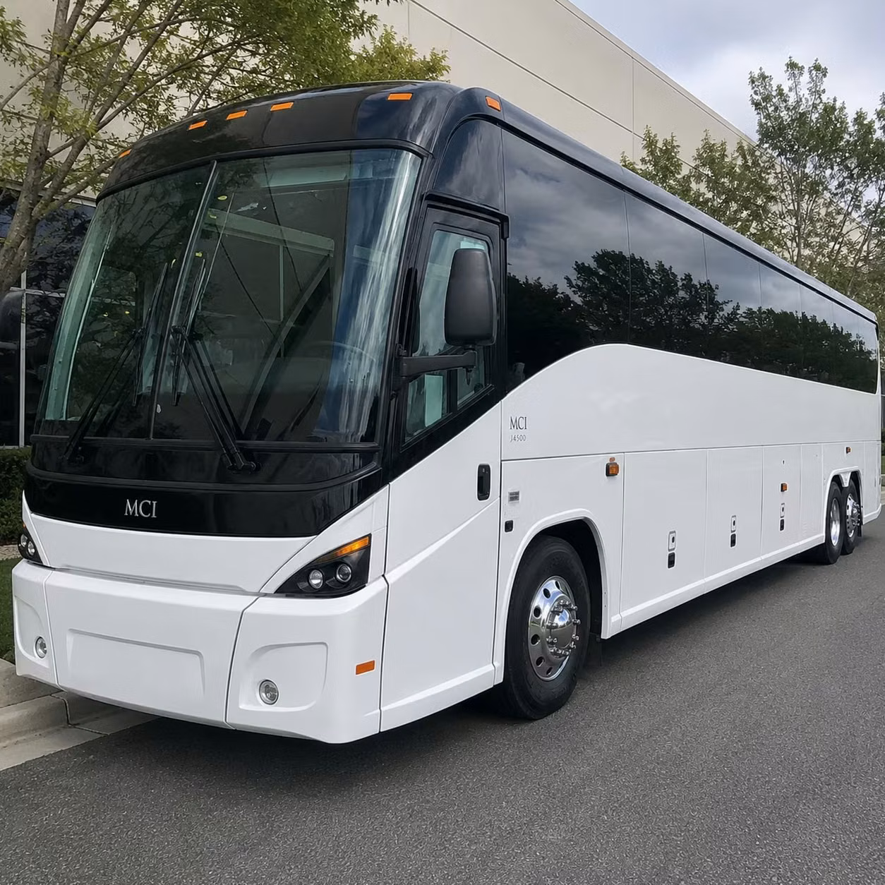 compare airport transportation options in las vegas and beyond