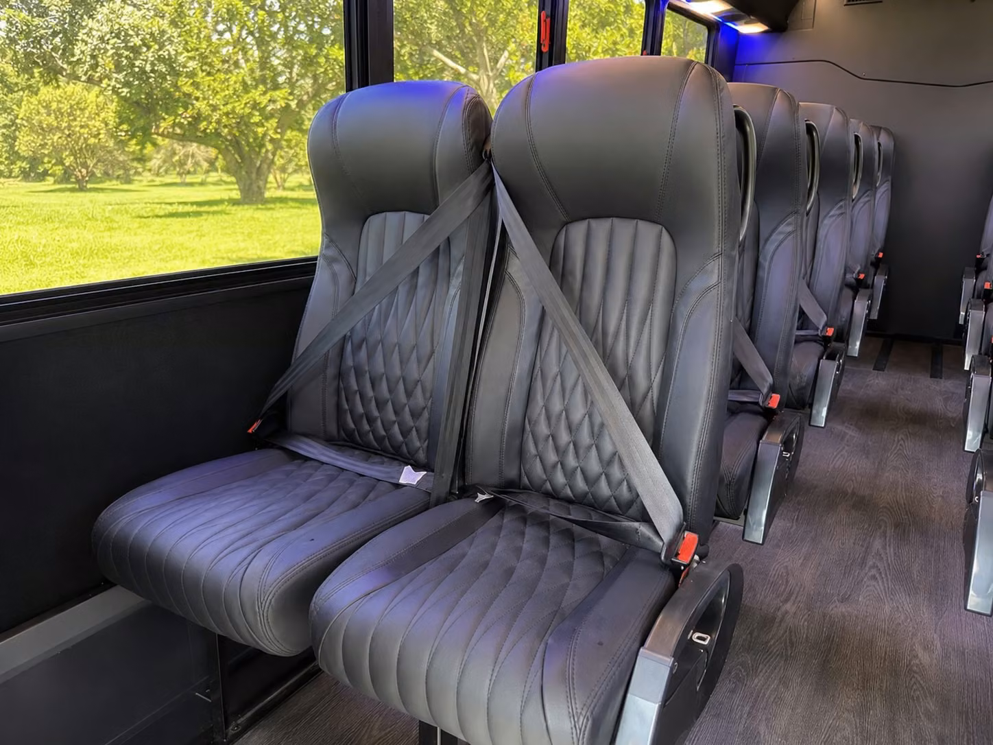 las vegas 20 passenger minibus rental