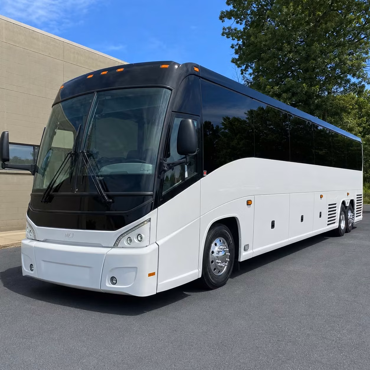las vegas to los angeles long distance bus rentals for groups of all sizes
